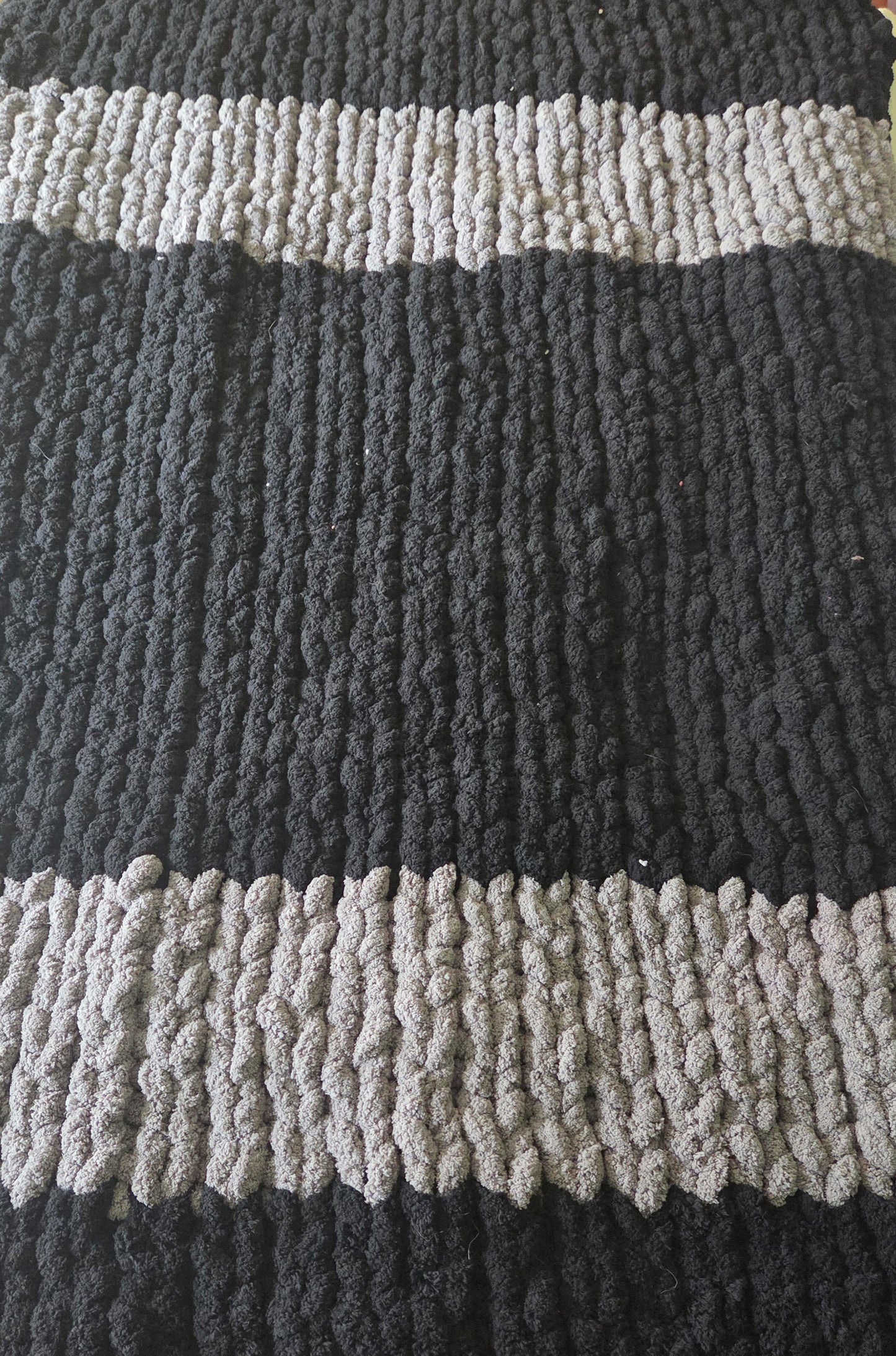 Chunky Knit Blanket - Standard Striped