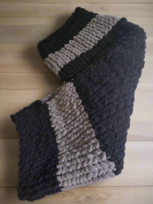 Chunky Knit Blanket - Standard Striped