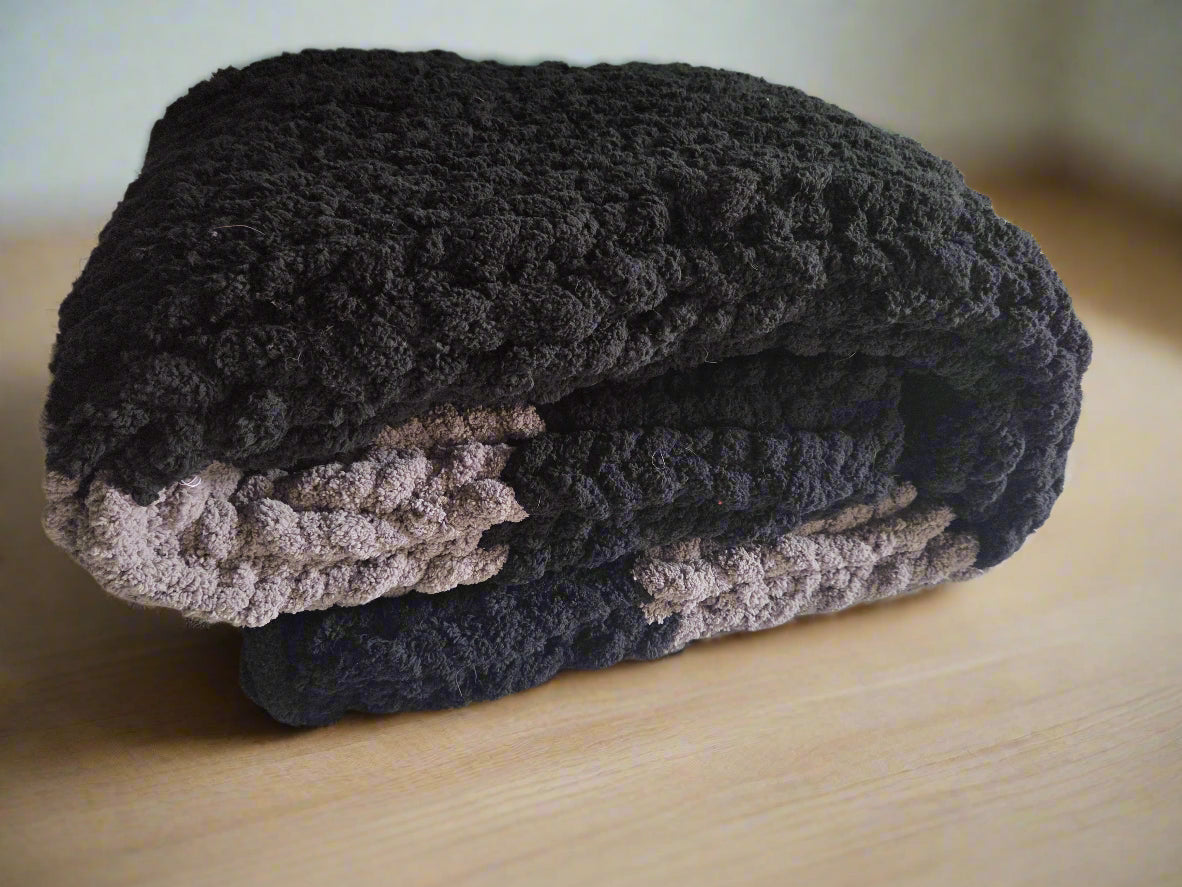 Chunky Knit Blanket - Standard Striped