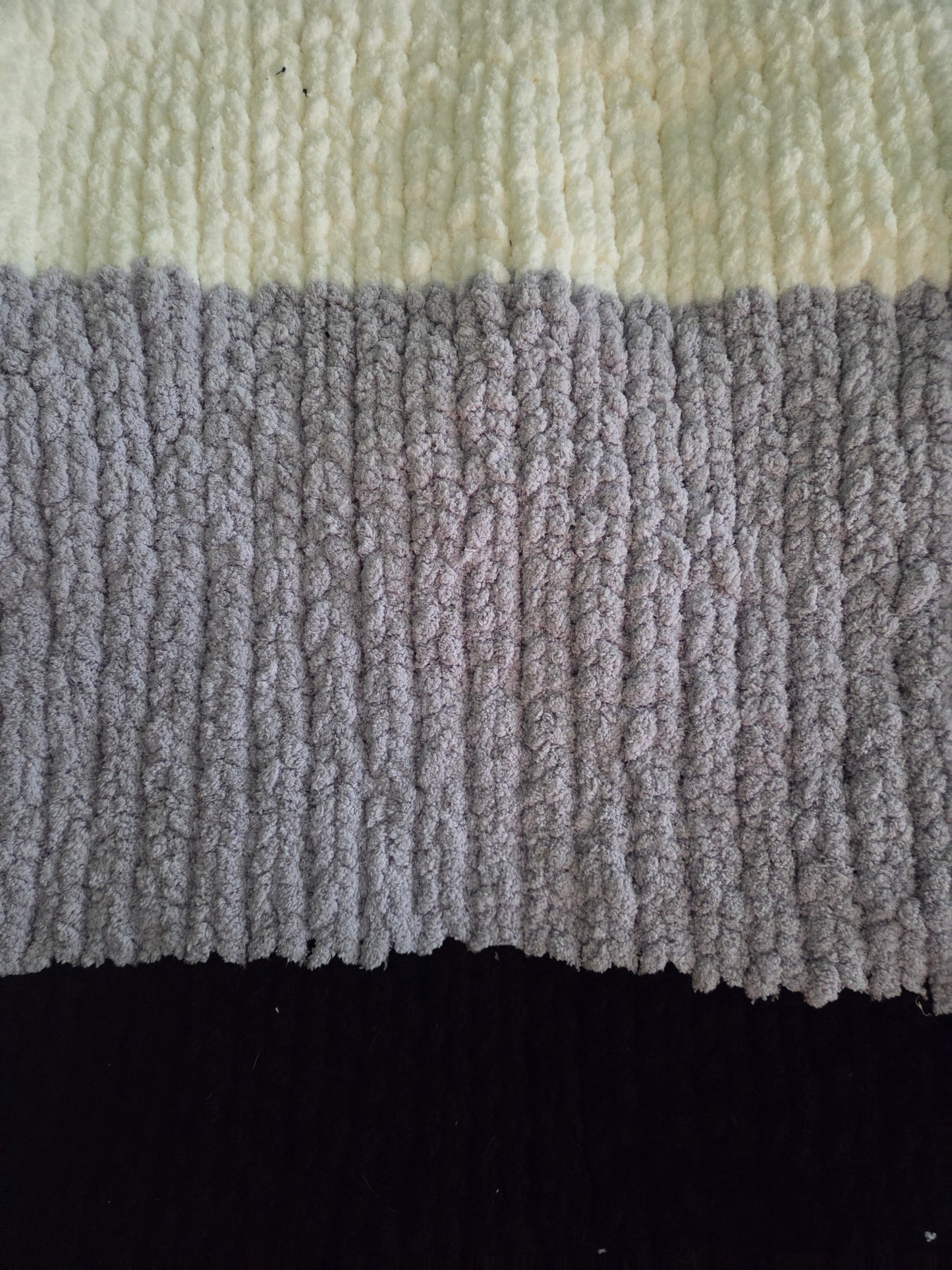 Chunky Knit Blanket - Standard Tricolor